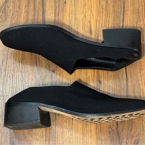 Donald J. Pliner Black Mules